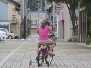 補助輪つきの自転車